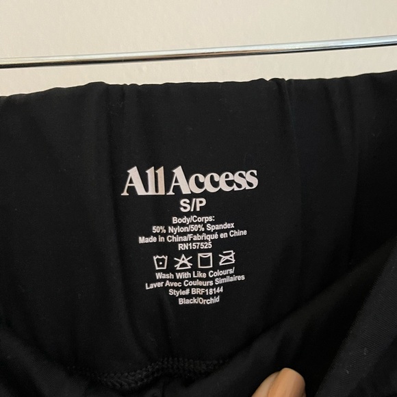 All Access size 4 leggings - Picture 2 of 2